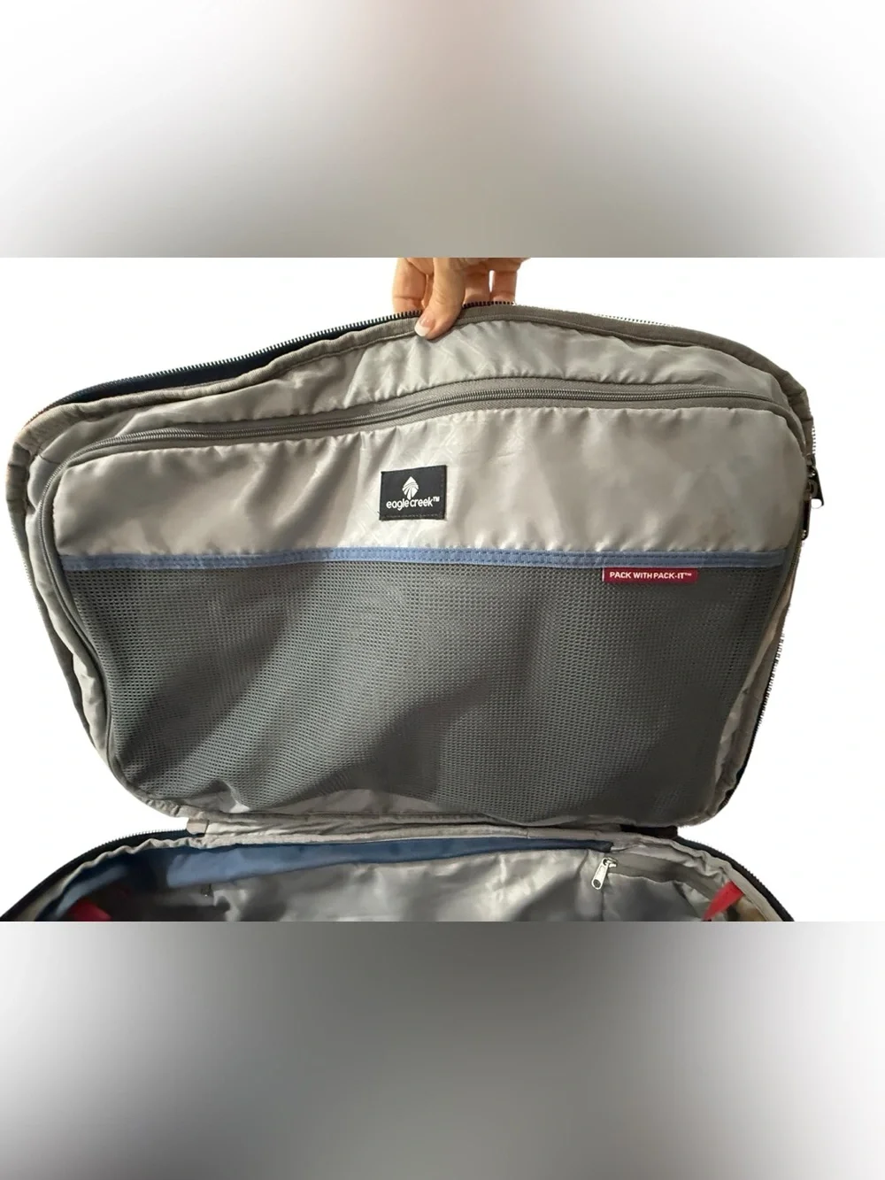 Eagle Creek EC-20428 Rolling Carry On 22 Luggage Suitcase Blue